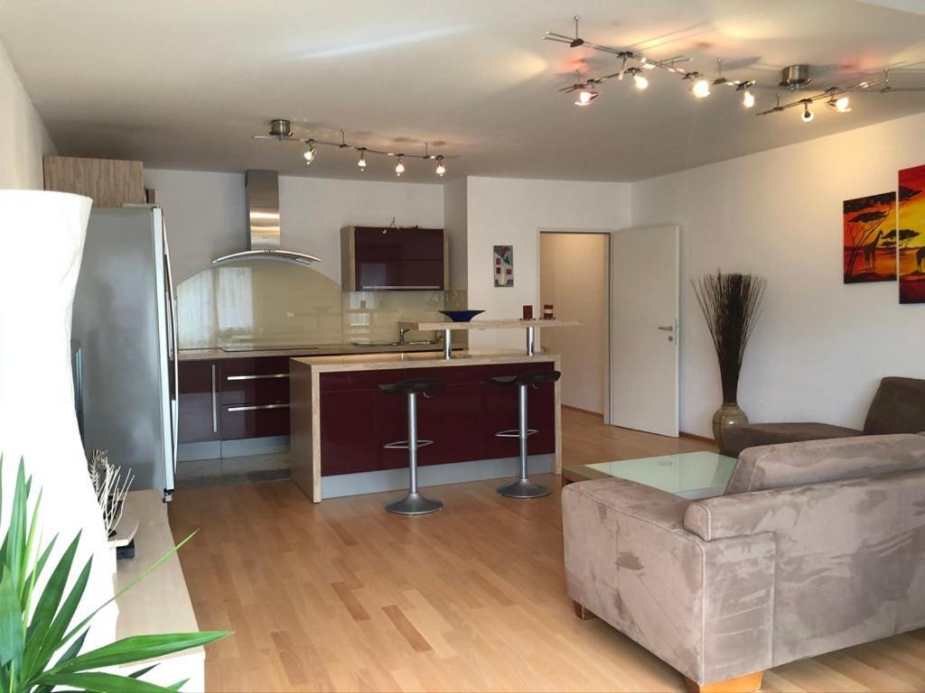 Apartment Bright With A Free Parking Garage @ Wienerberg *