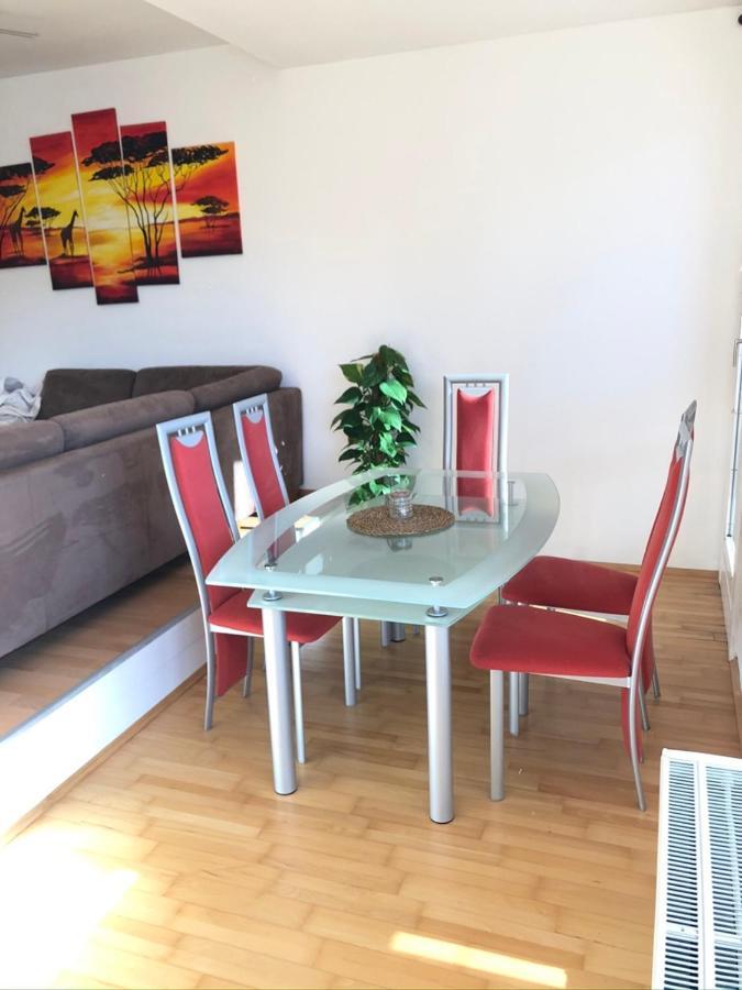 Apartament Bright With A Free Parking Garage @ Wienerberg Wiedeń