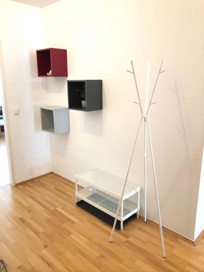 Bright With A Free Parking Garage @ Wienerberg Apartament
